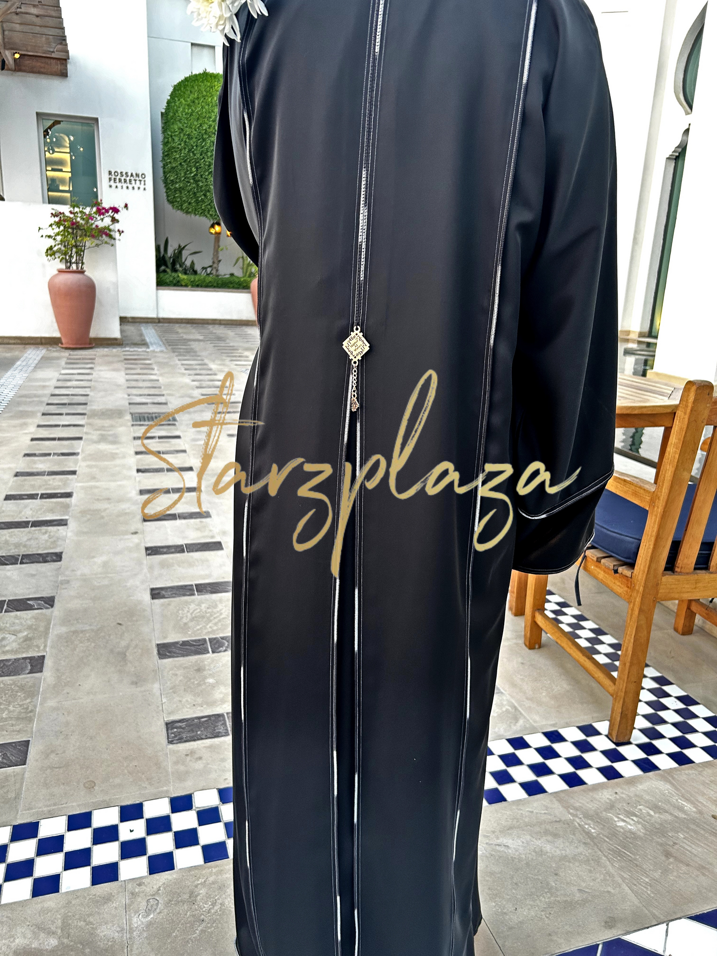 Linea Abaya